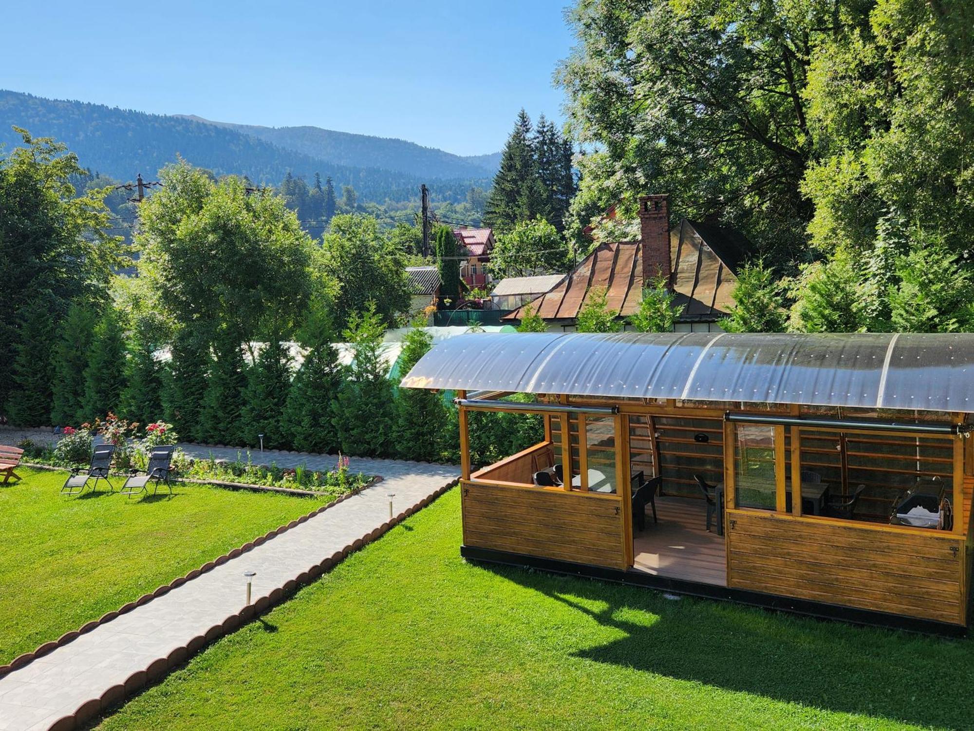 Casa Turta Dulce Hotell Buşteni Eksteriør bilde